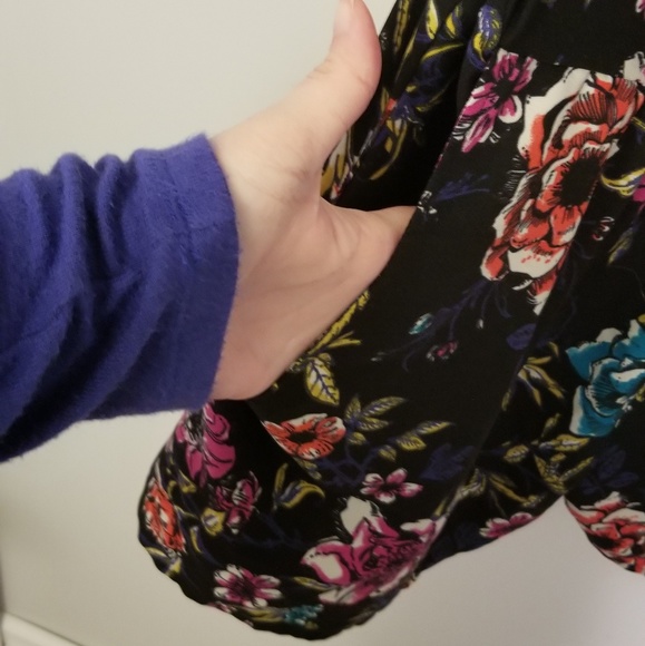 Xhileration | Floral Romper with pockets NWOT - Picture 6 of 6